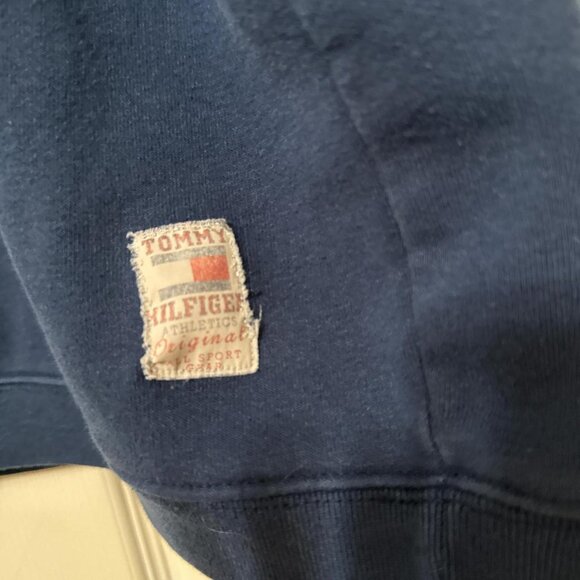 Navy Tommy Hilfiger crewneck sweatshirt with hand sewn embroidered patch logo - Picture 3 of 4